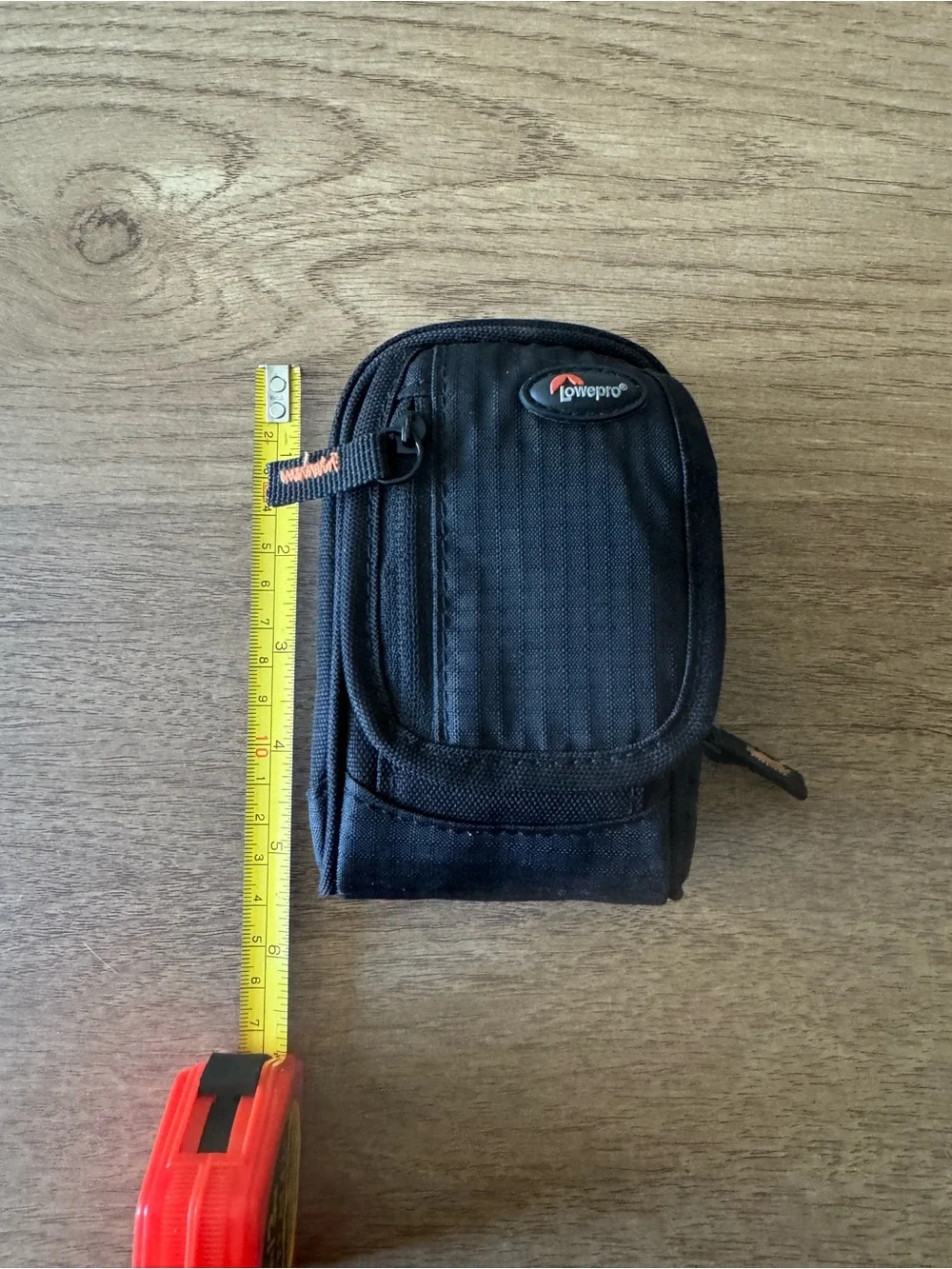 Lowepro camera pouch
